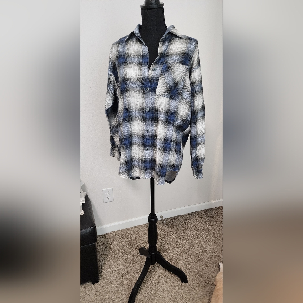 Women's Blue and White Plaid Button Down Shirt